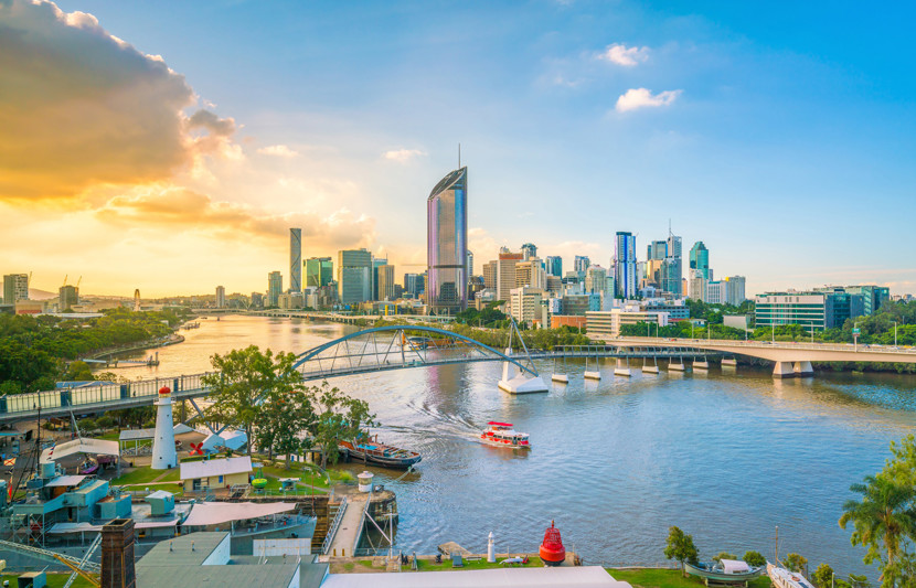 Brisbane River scene from South Brisbane looking upstream and towards the city centre. One William Street building