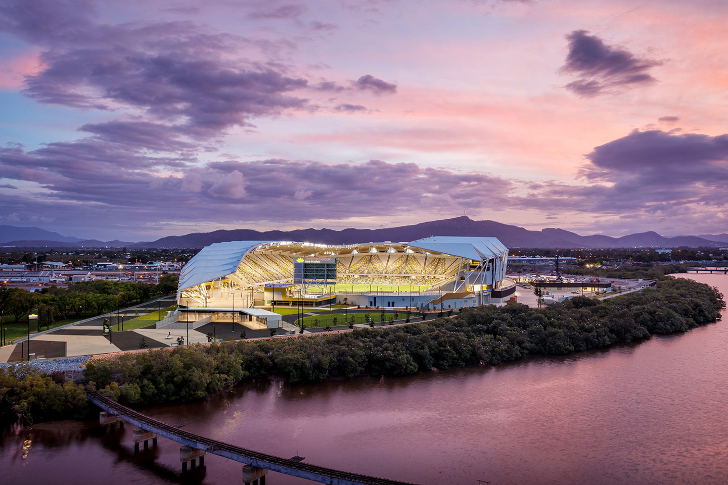 Queensland Country Bank Stadium. Image credit: Andrew Rankin