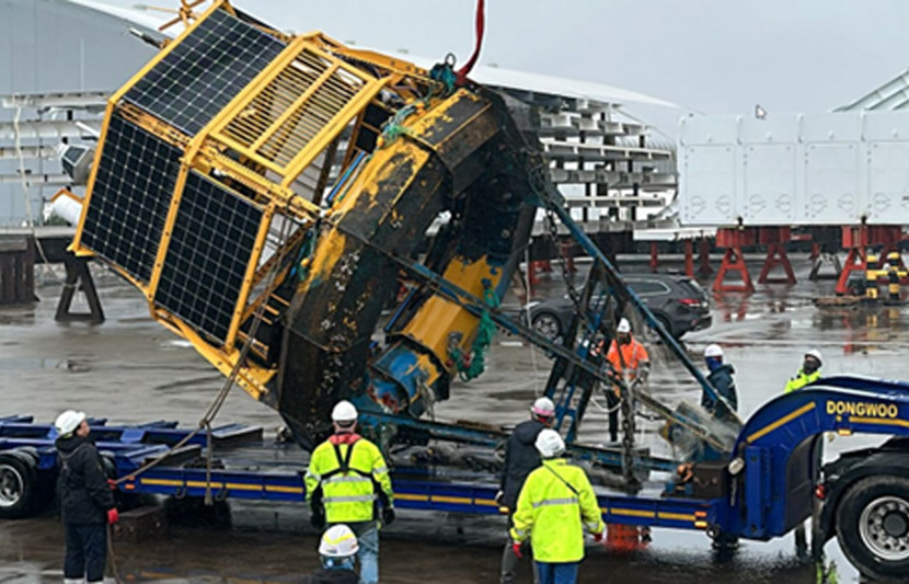 RPS' Ocean Science & Technology team transporting a LIDAR buoy